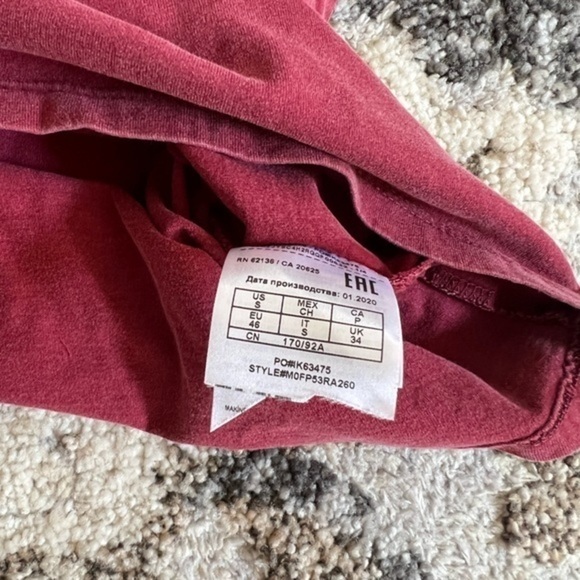 Guess T-shirt front pocket sz M - Picture 5 of 7